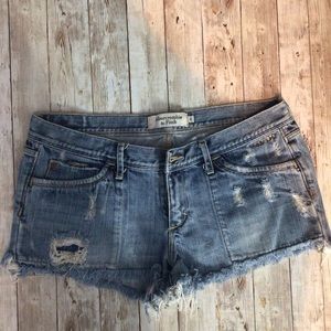 Abercrombie & Fitch Distressed Cut Off Shorts